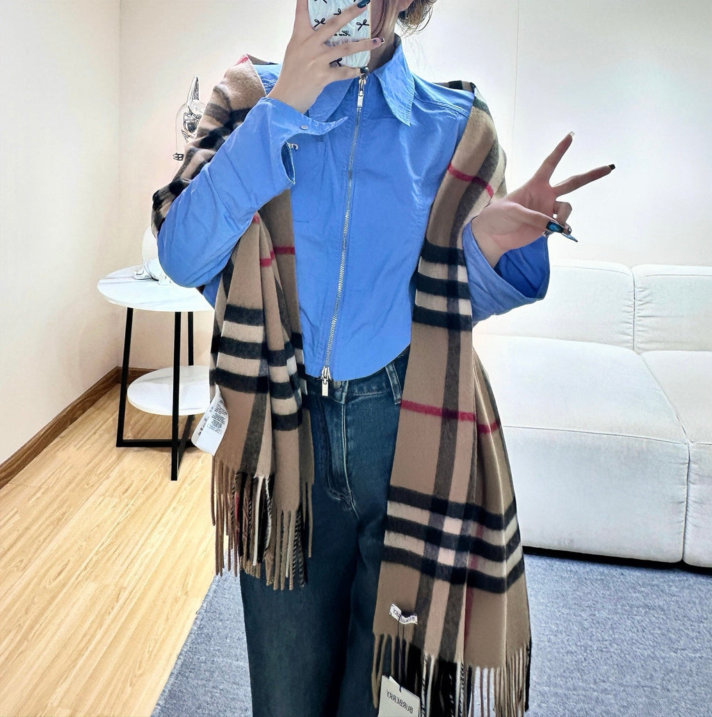 BURBERRY 26S SCARF 200CM IN CASHMERE 305977