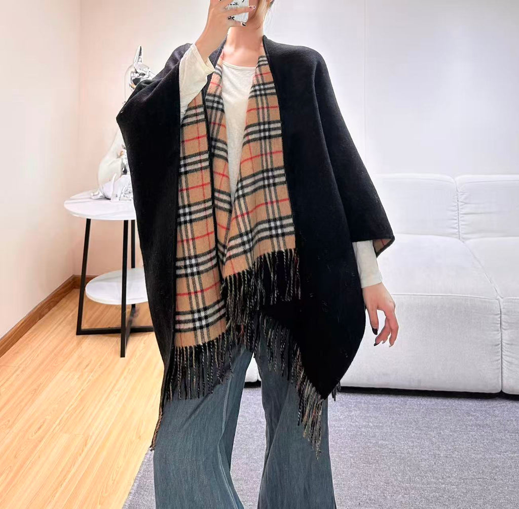 BURBERRY 26S REVERSIBLE CHECK FRINGED CAPE 150CM IN CASHMERE 309447