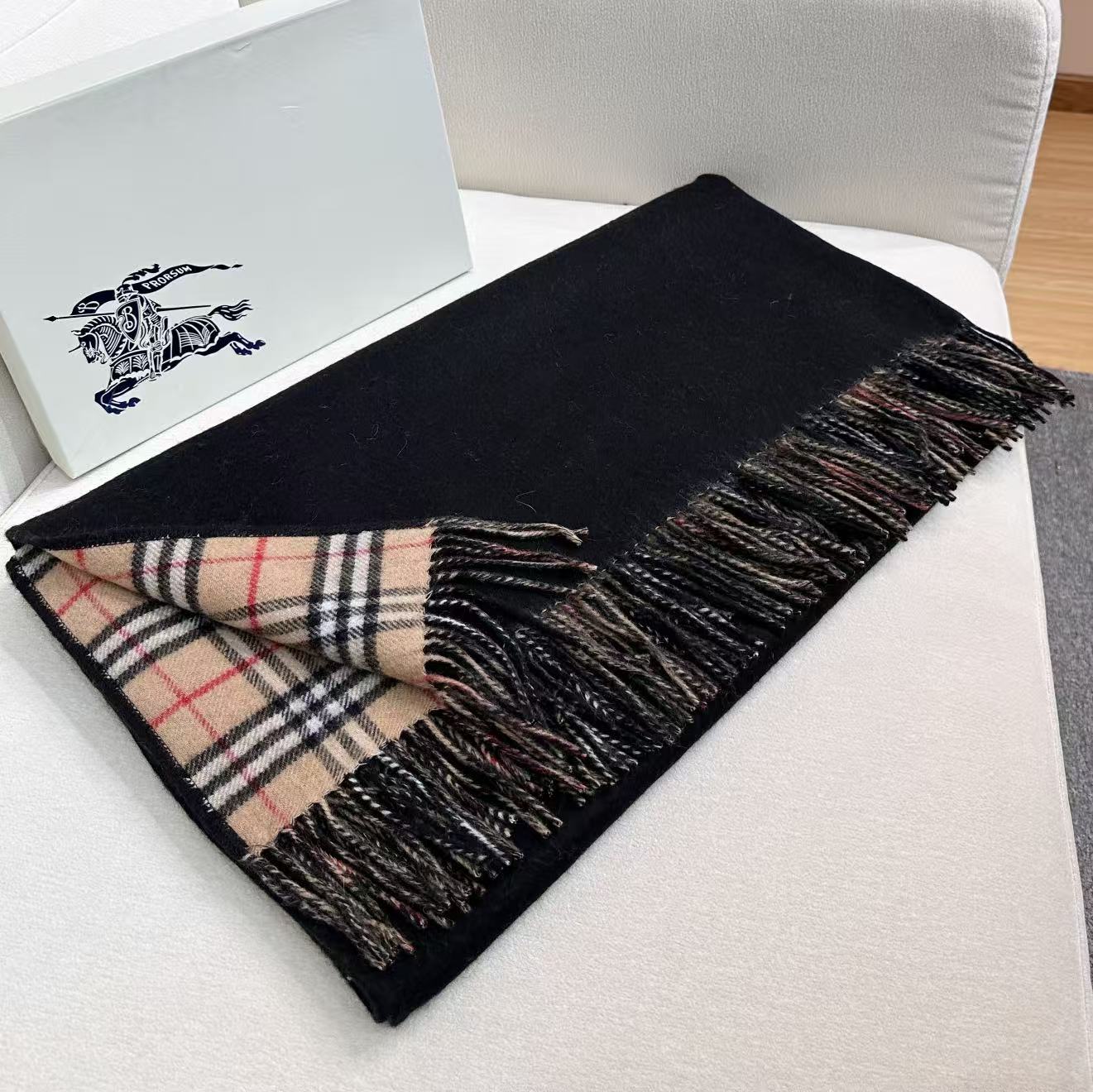 BURBERRY 26S REVERSIBLE CHECK FRINGED CAPE 150CM IN CASHMERE 309447