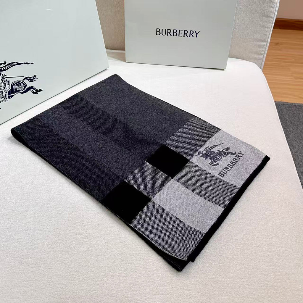 BURBERRY 26S SCARF 180CM IN CASHMERE 311832