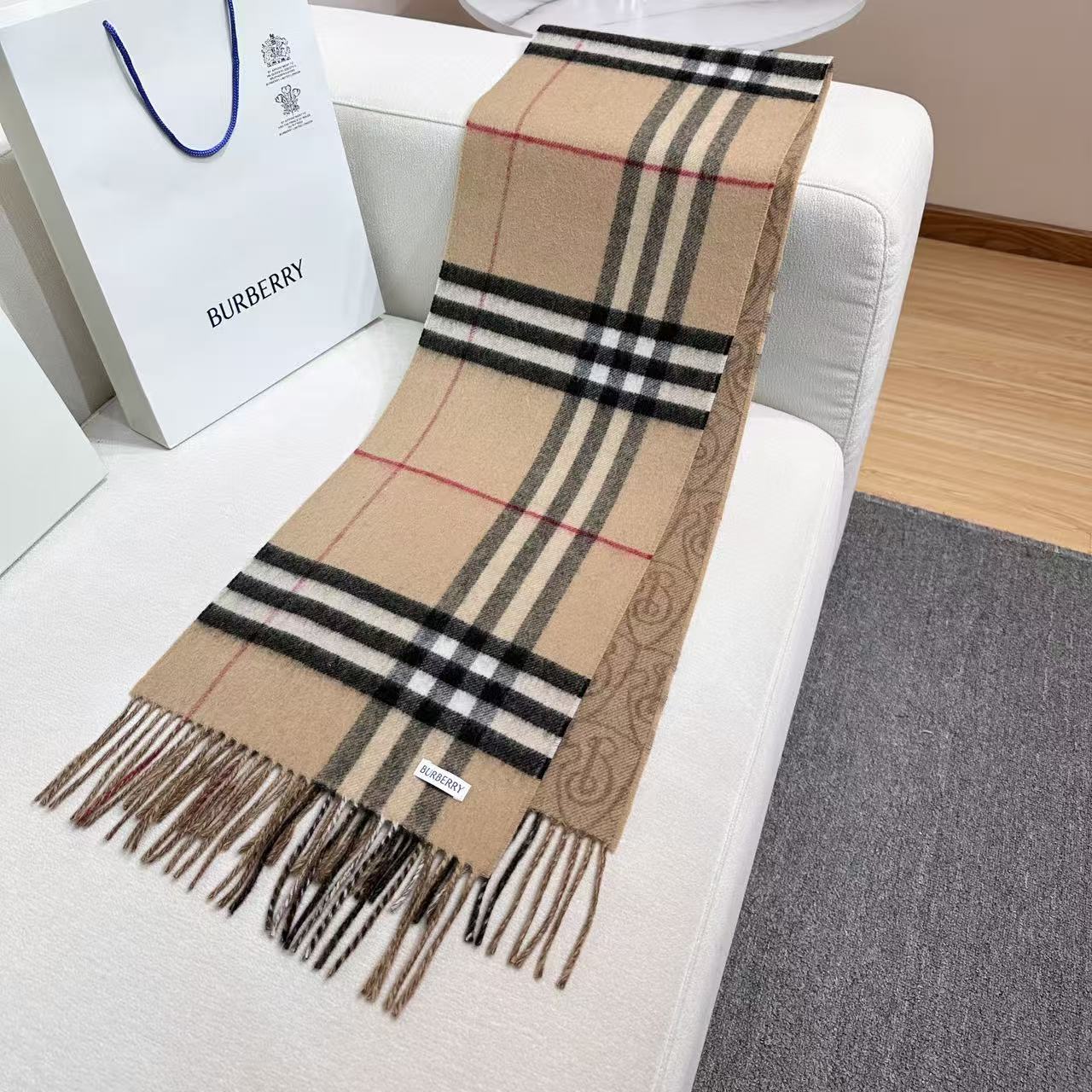BURBERRY 26S SCARF 200CM IN CASHMERE 304322