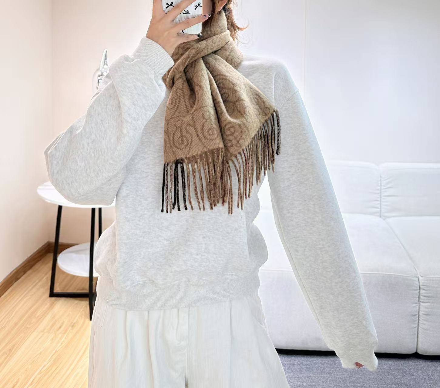 BURBERRY 26S SCARF 200CM IN CASHMERE 304322