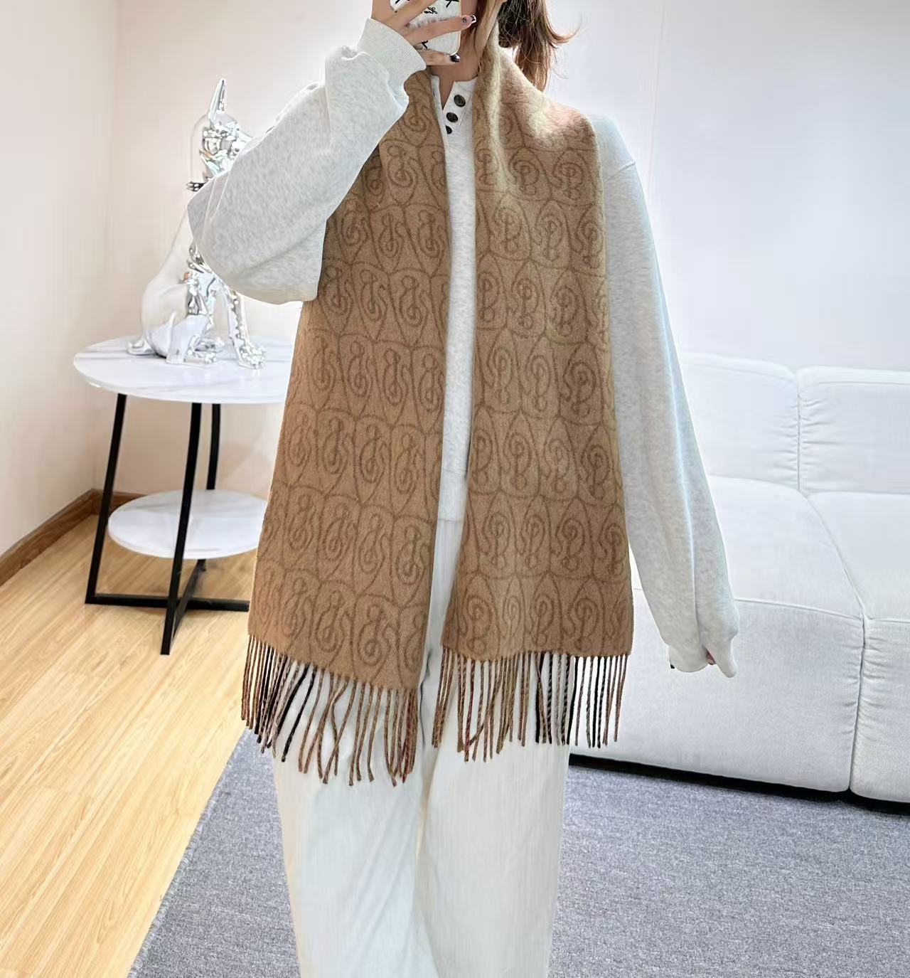 BURBERRY 26S SCARF 200CM IN CASHMERE 304322