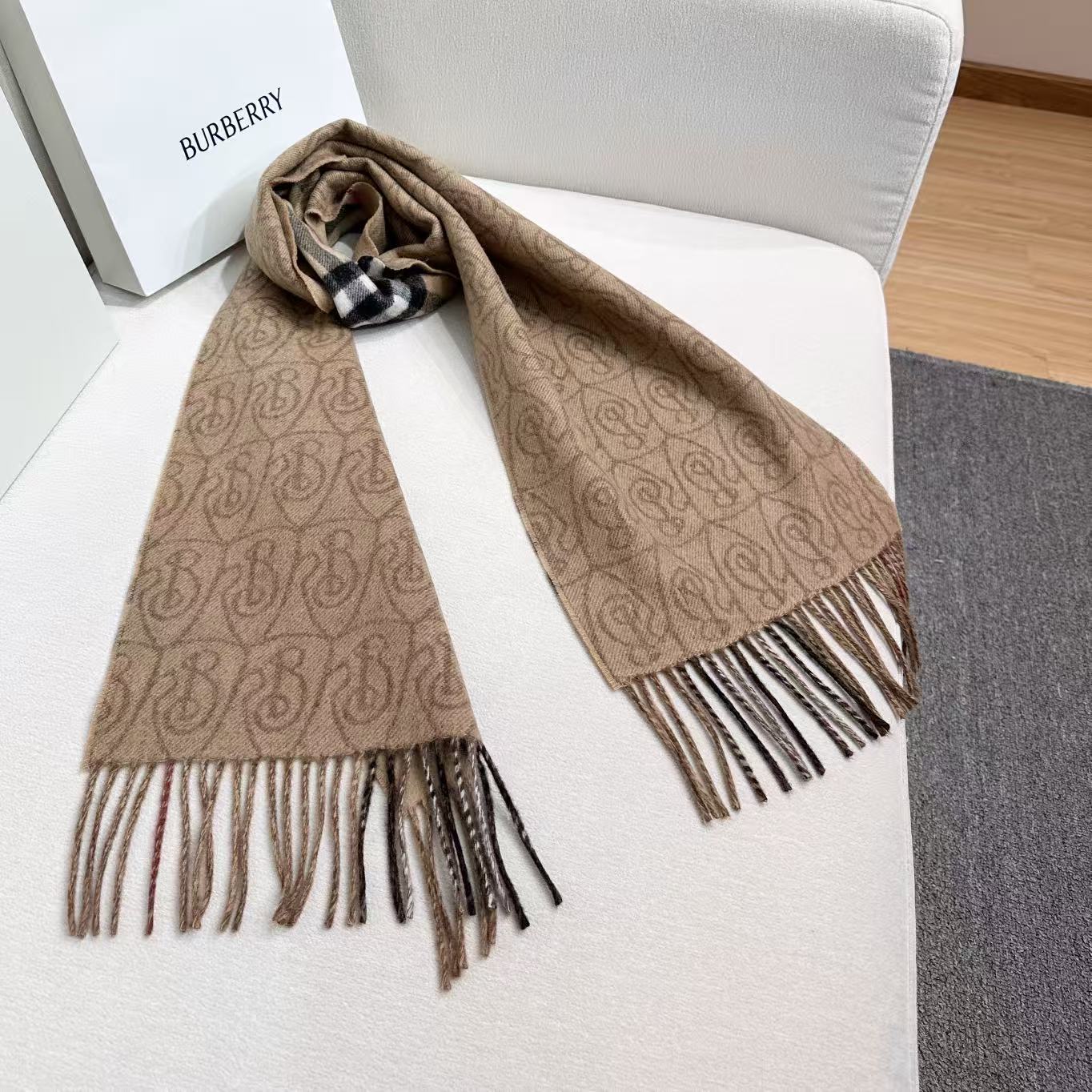 BURBERRY 26S SCARF 200CM IN CASHMERE 304322