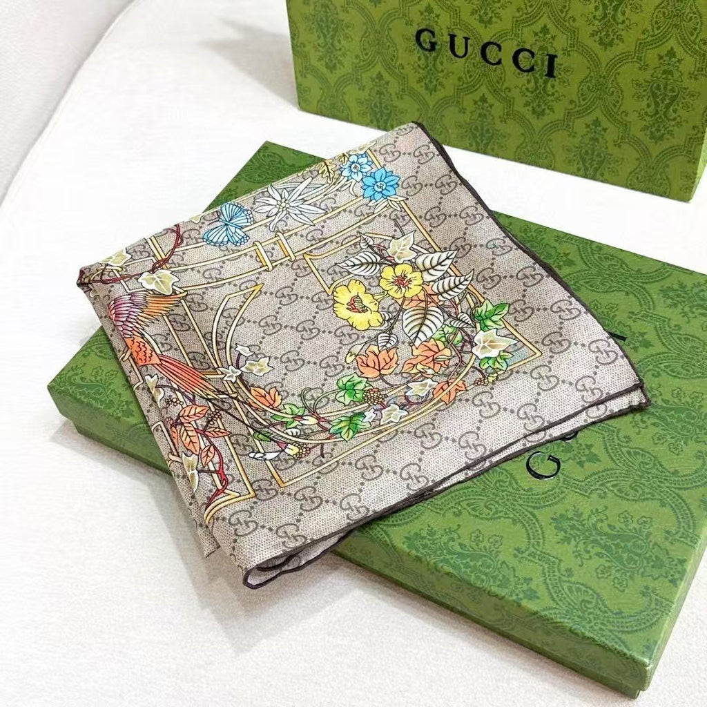GUCCI 26S SCARF 90 IN SILK 315010