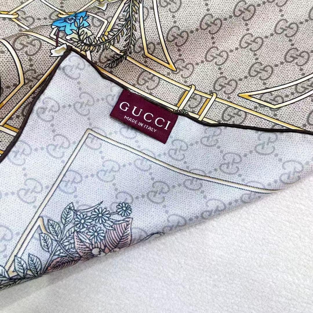 GUCCI 26S SCARF 90 IN SILK 315010