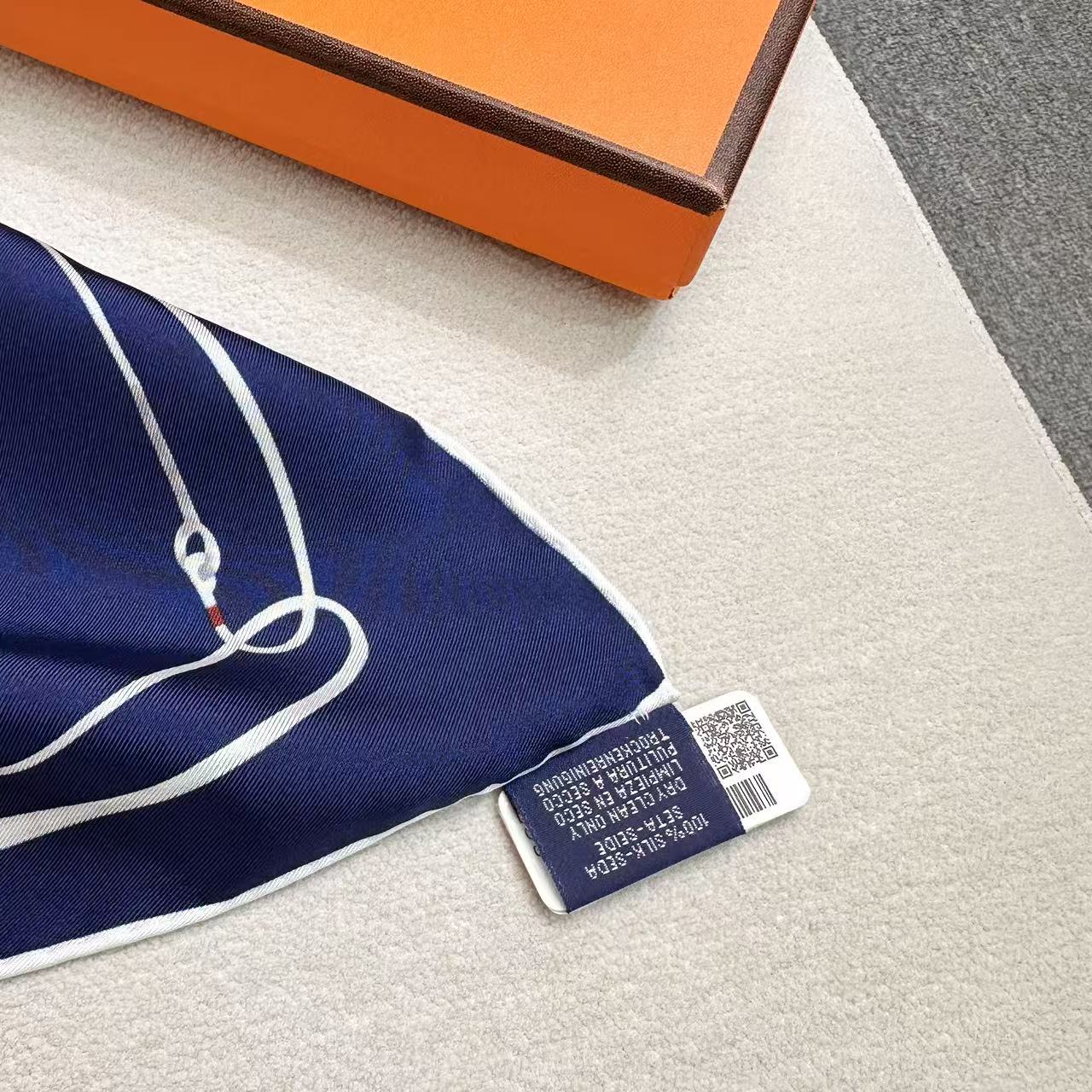 HERMES 26S SCARF 90 IN SILK 303189