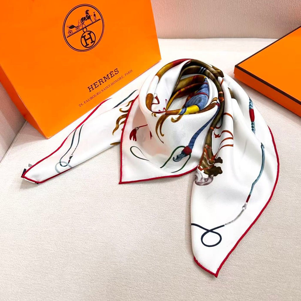 HERMES 26S SCARF 90 IN SILK 303190