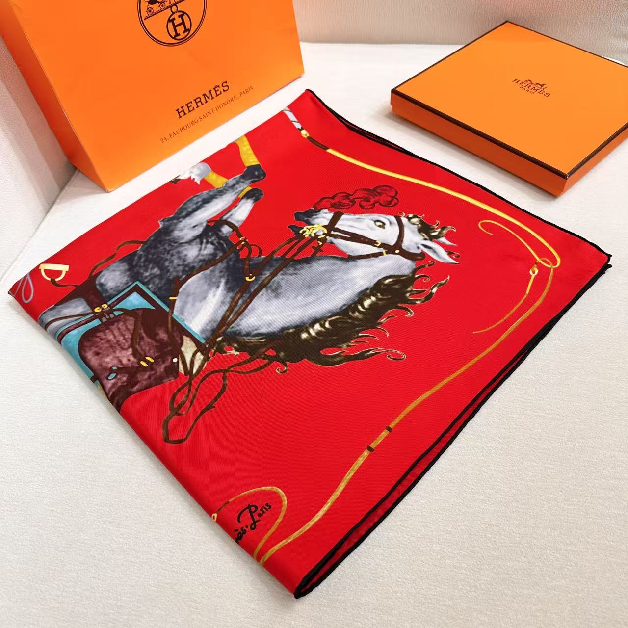 HERMES 26S SCARF 90 IN SILK 303192