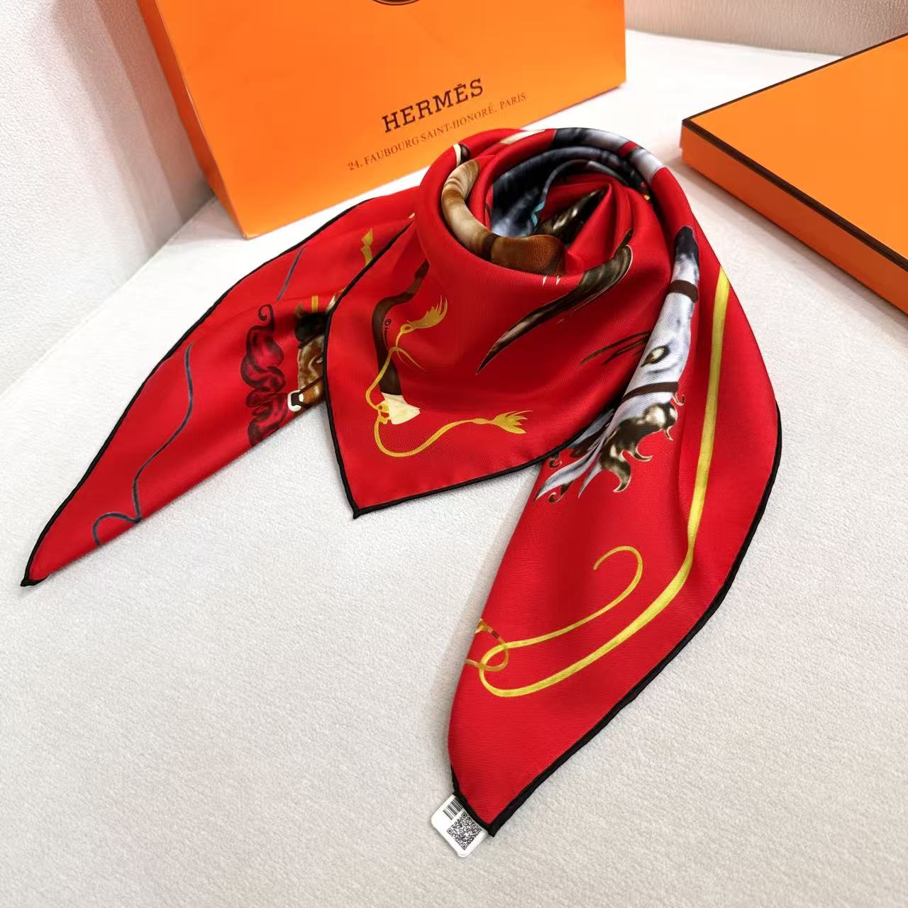 HERMES 26S SCARF 90 IN SILK 303192