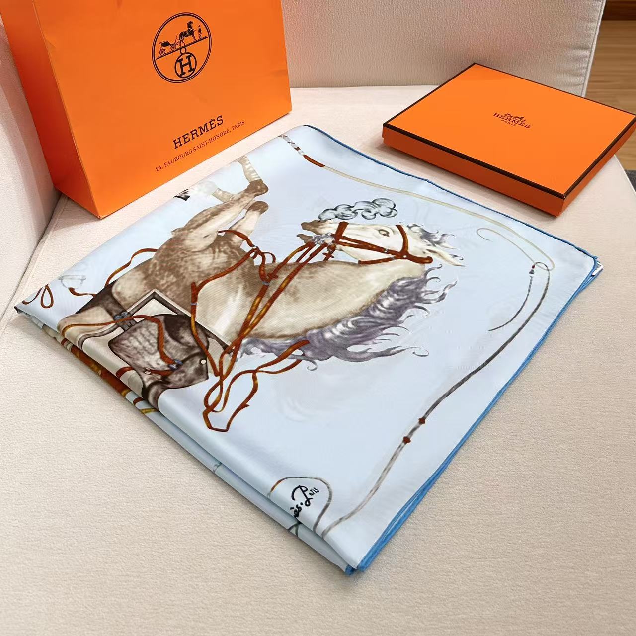 HERMES 26S SCARF 90 IN SILK 303194