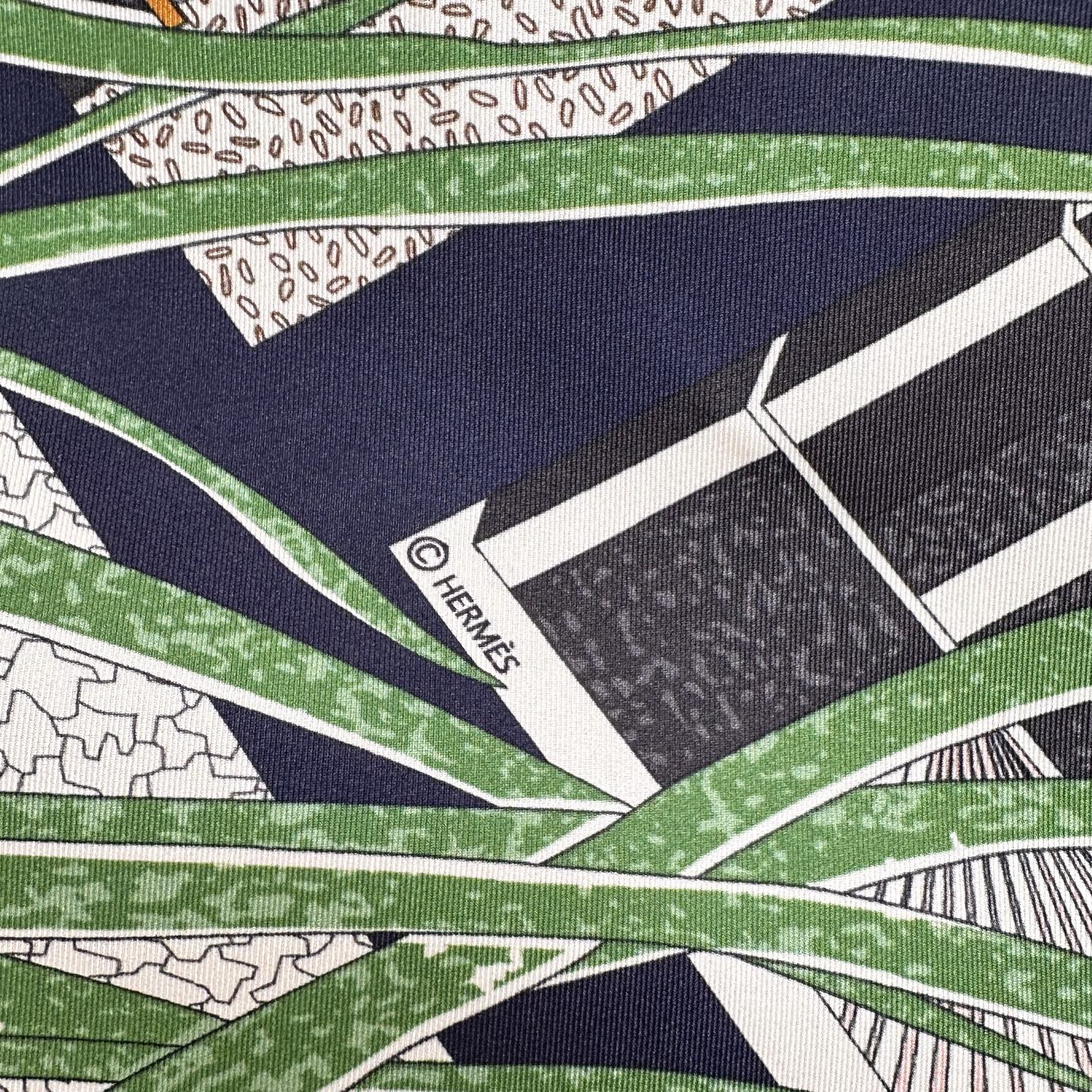 HERMES 26S PRINTED SQUARE SCARF 88 IN SILK 309442
