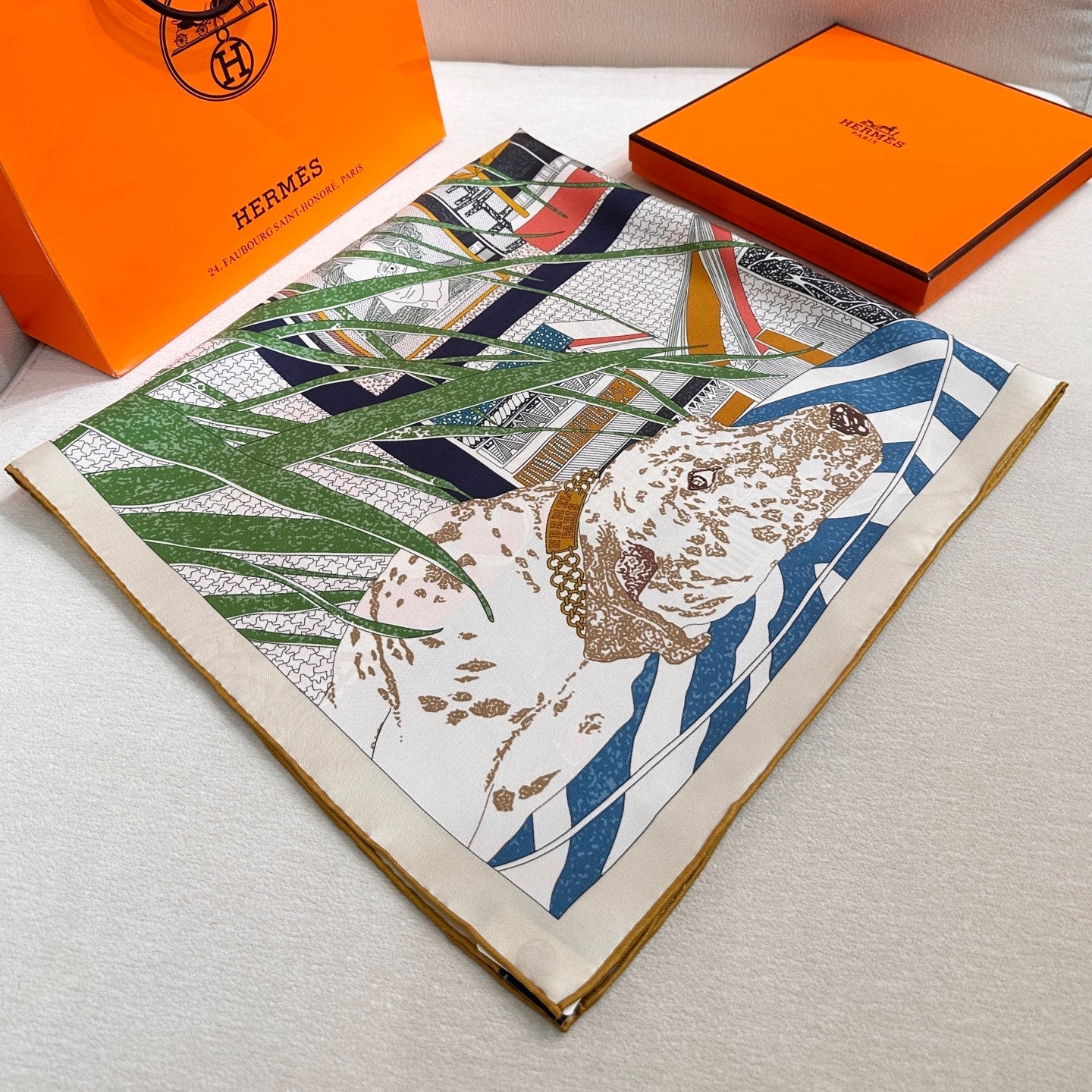 HERMES 26S PRINTED SQUARE SCARF 88 IN SILK 309442