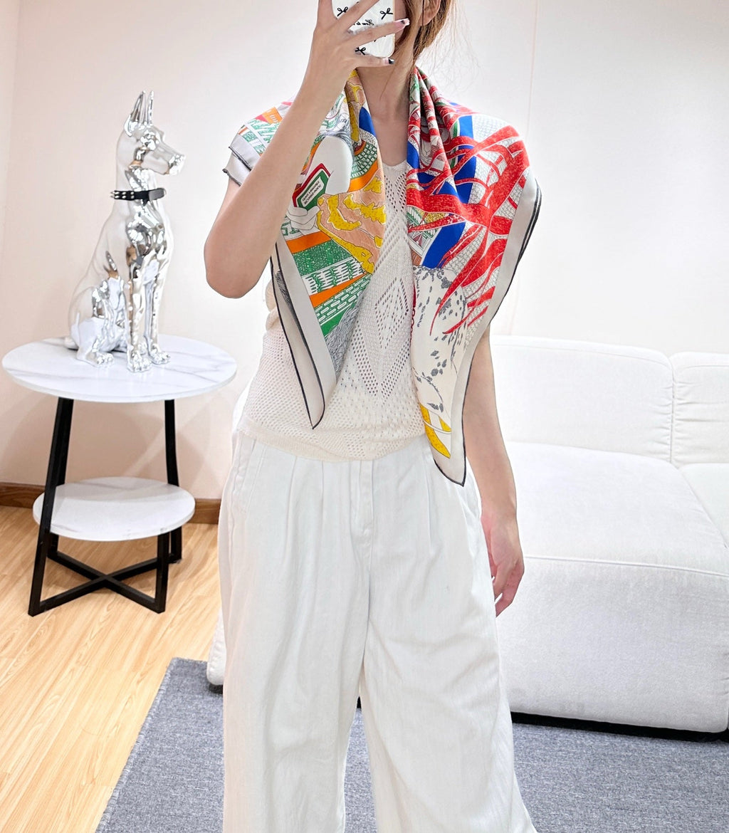 HERMES 26S PRINTED SQUARE SCARF 88 IN SILK 309443