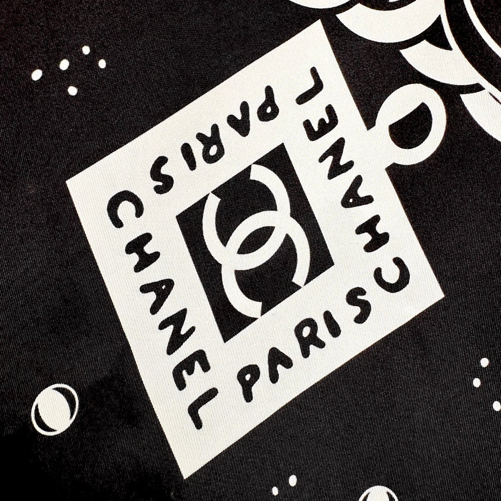 CHANEL 26S SCARF 90 IN SILK 304581