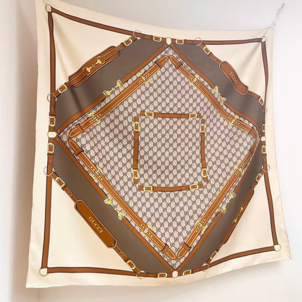 GUCCI 26S SCARF 90 IN SILK 309787