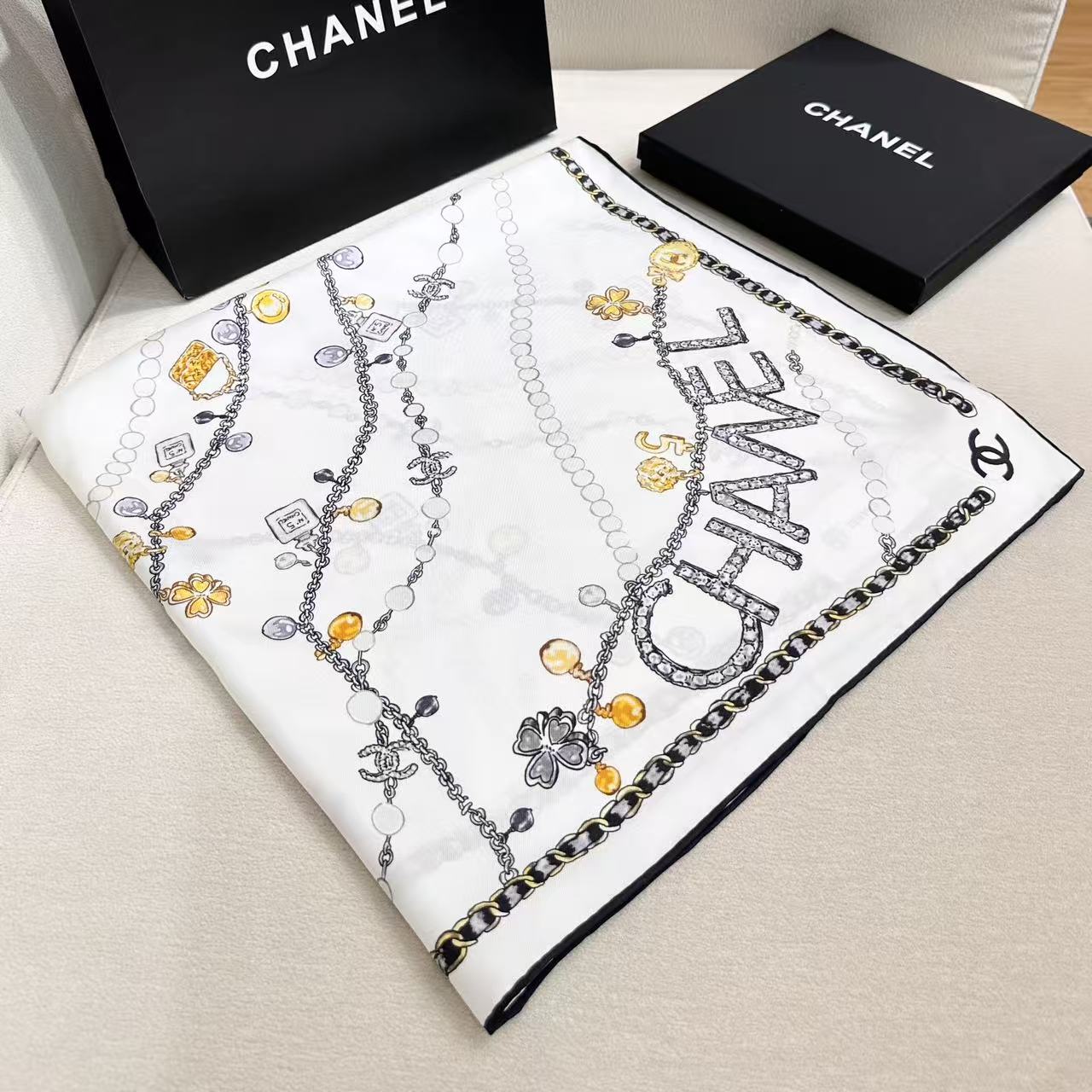 CHANEL 26S SCARF 90 IN SILK 307120
