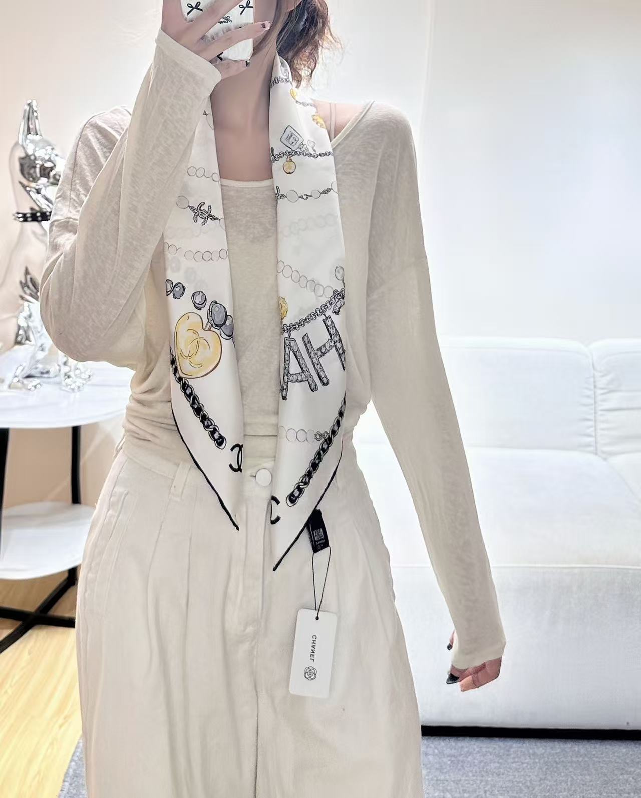 CHANEL 26S SCARF 90 IN SILK 307120