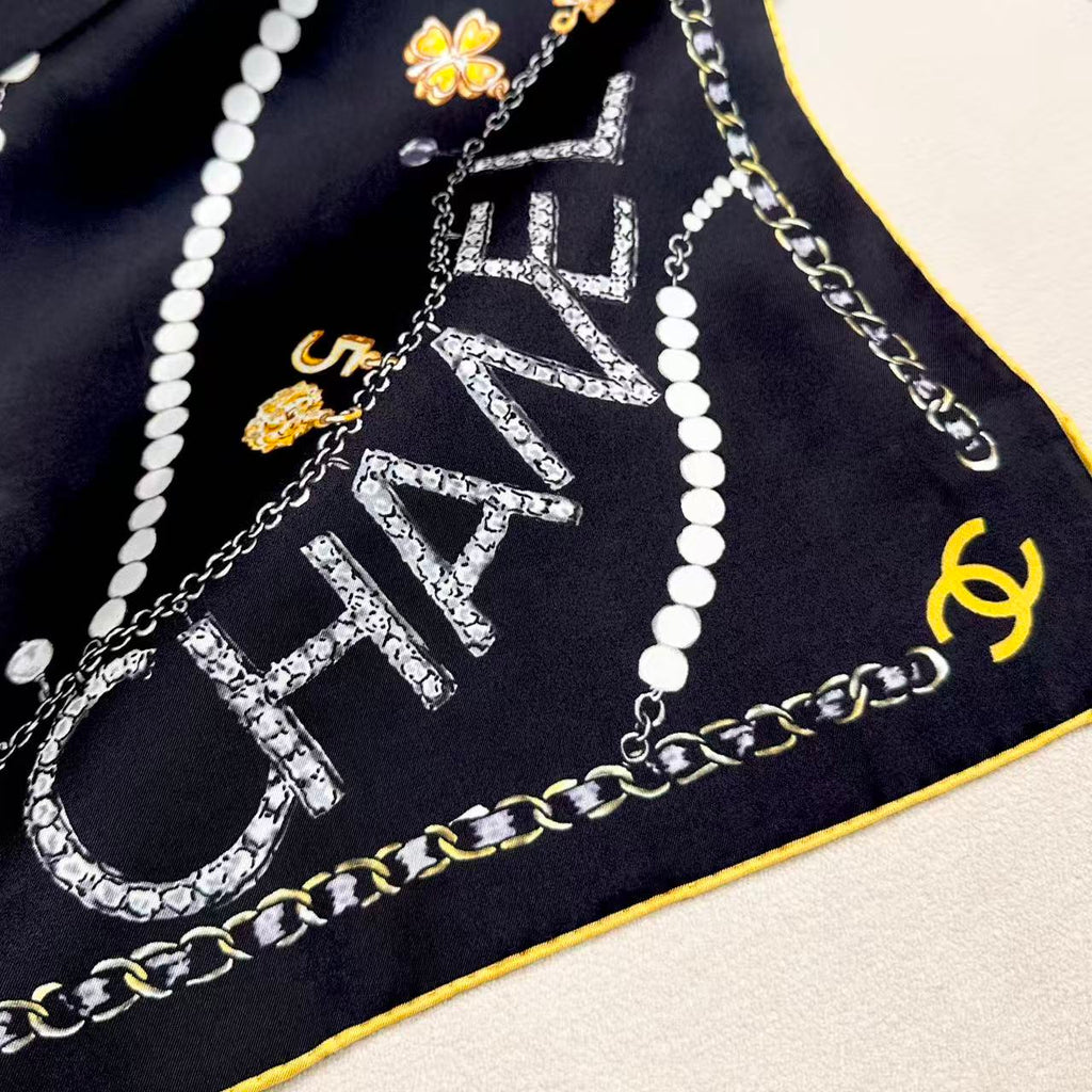CHANEL 26S SCARF 90 IN SILK 307121