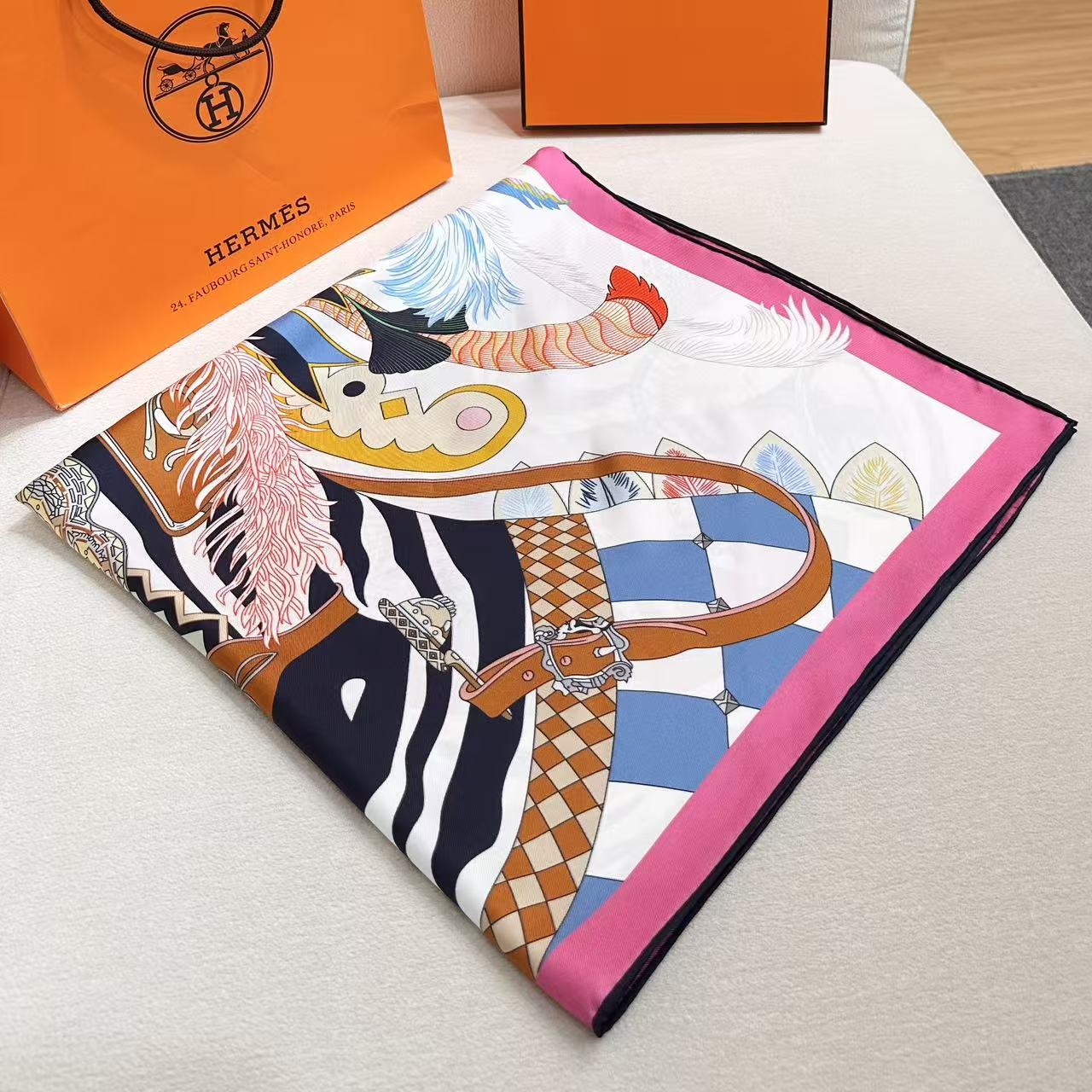 HERMES 26S SCARF 88 IN SILK 303220