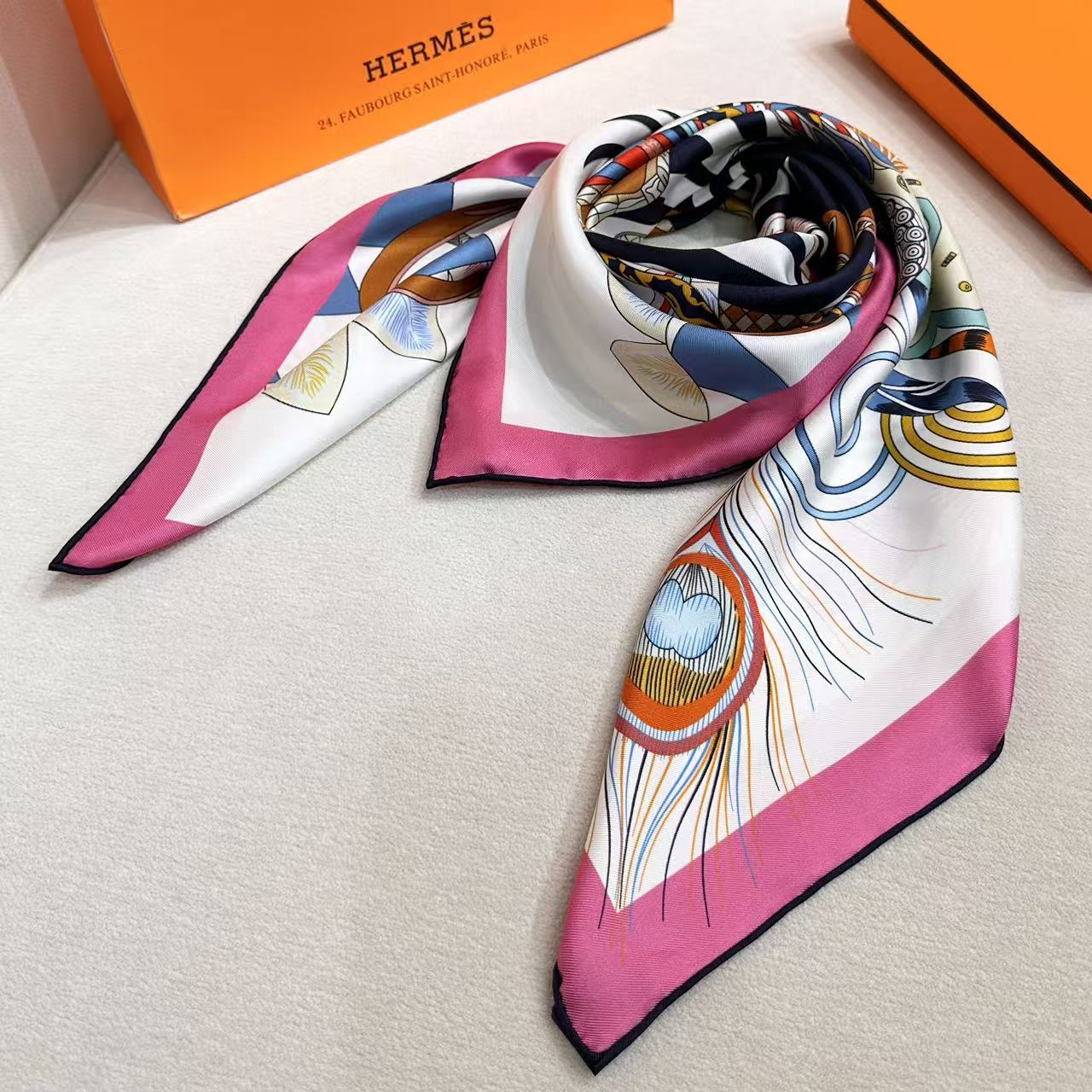 HERMES 26S SCARF 88 IN SILK 303220