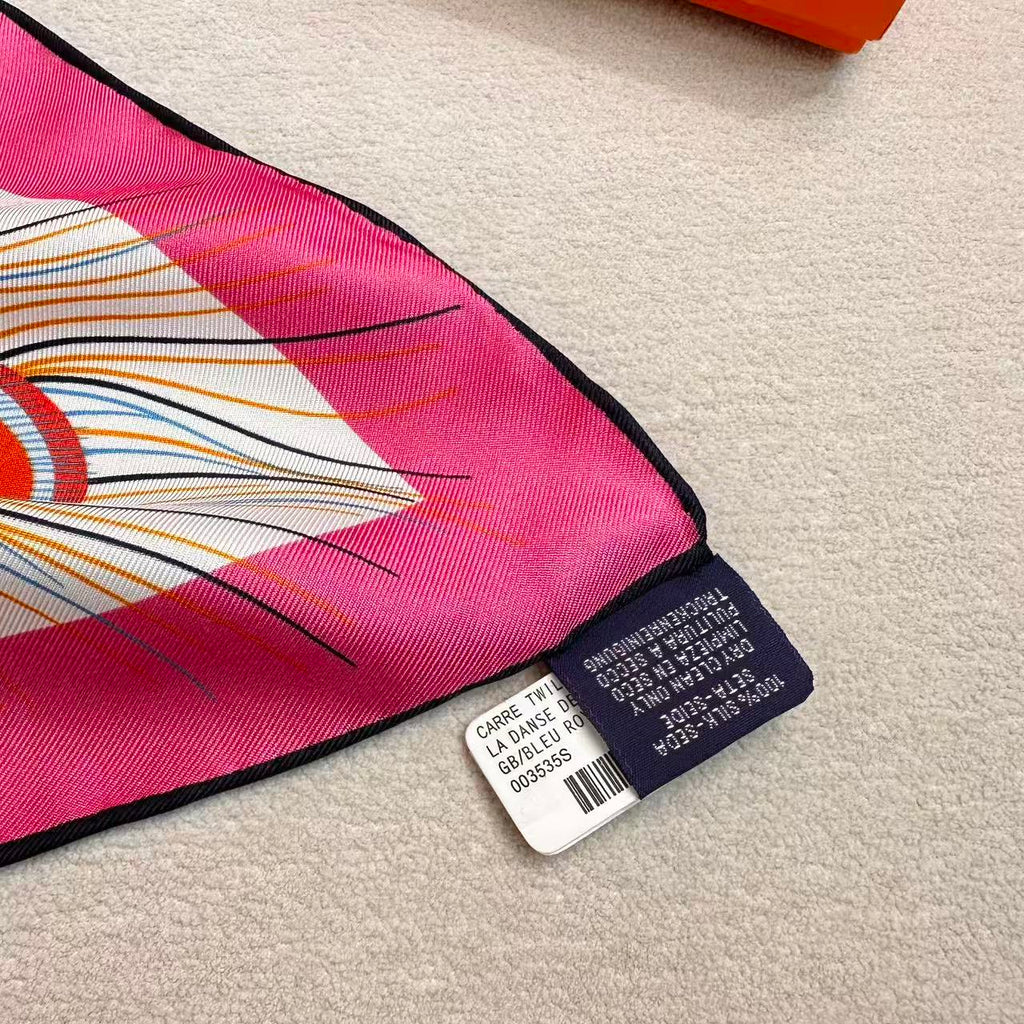 HERMES 26S SCARF 88 IN SILK 303220