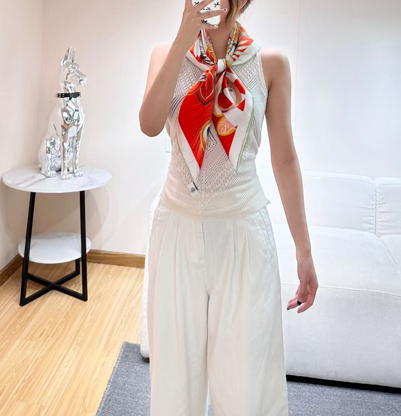 HERMES 26S SCARF 88 IN SILK 303221