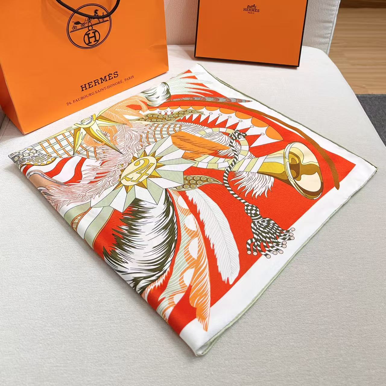 HERMES 26S SCARF 88 IN SILK 303221