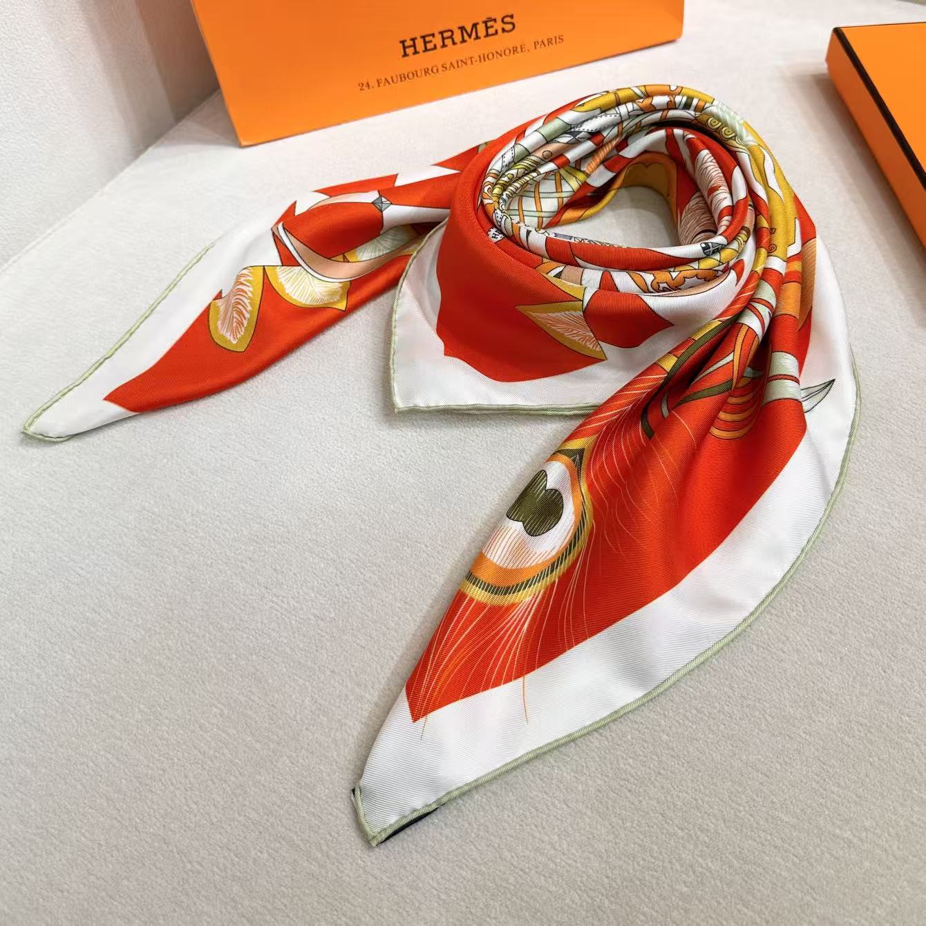 HERMES 26S SCARF 88 IN SILK 303221