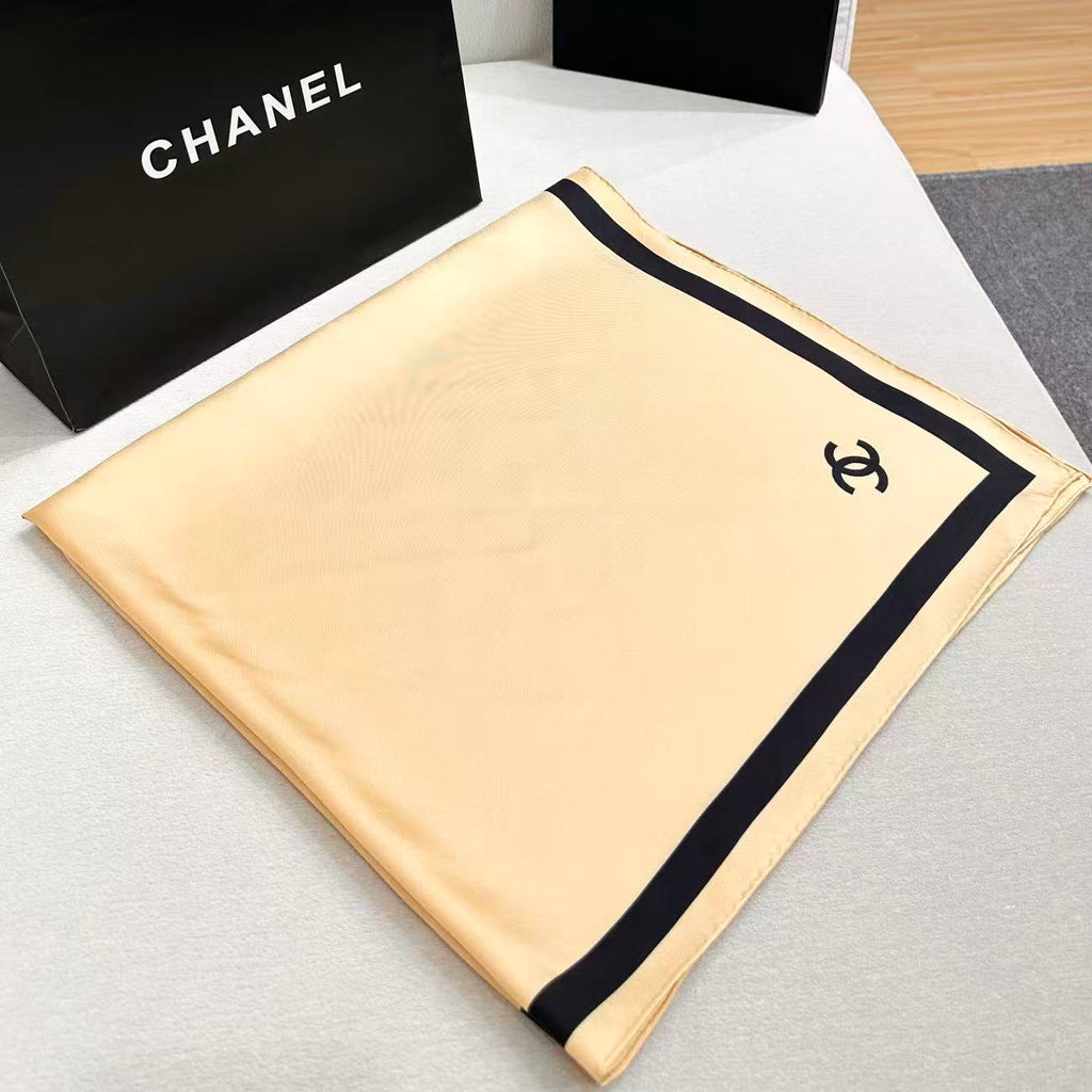 CHANEL 26S SCARF 90 IN SILK 303207