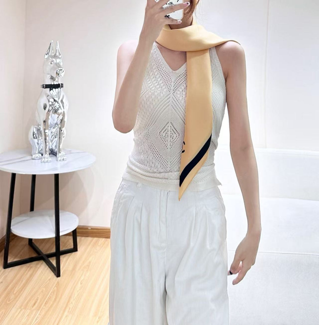CHANEL 26S SCARF 90 IN SILK 303207