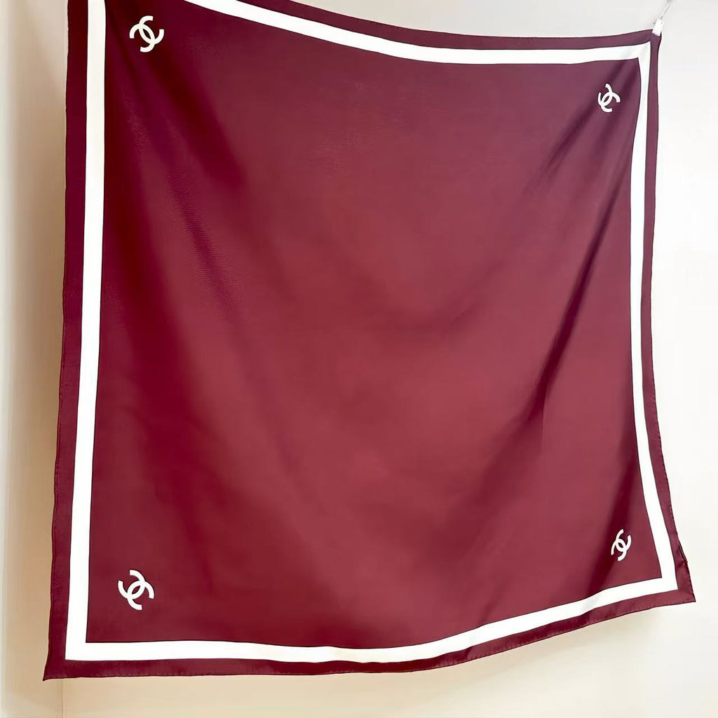 CHANEL 26S SCARF 90 IN SILK 303208