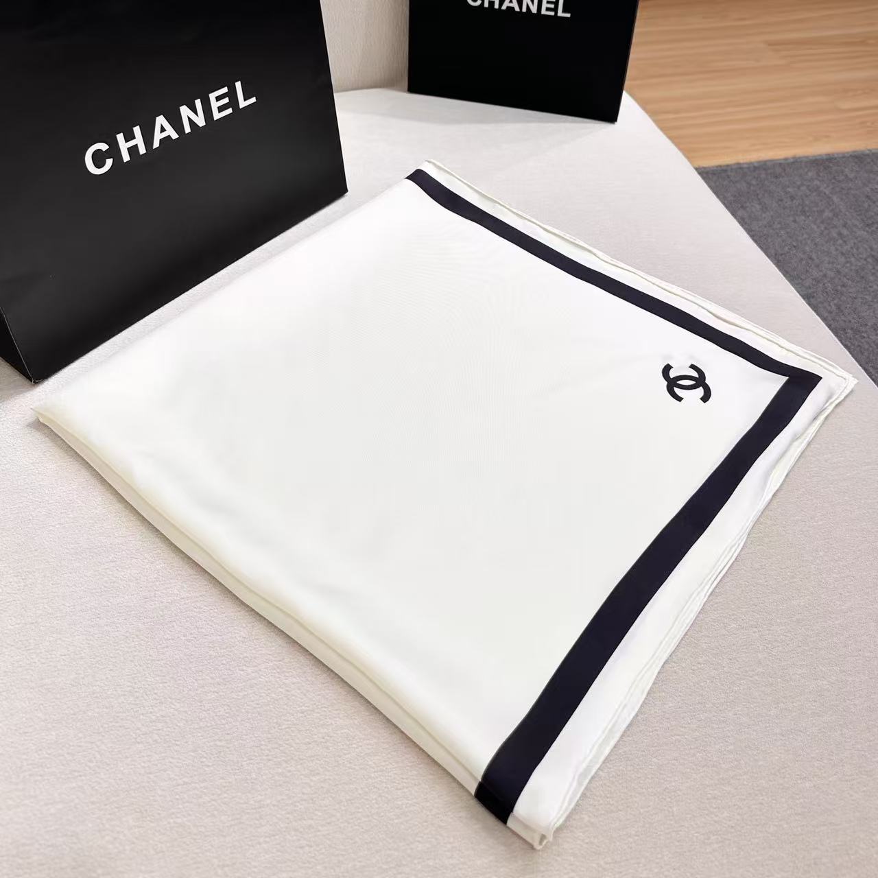 CHANEL 26S SCARF 90 IN SILK 303209