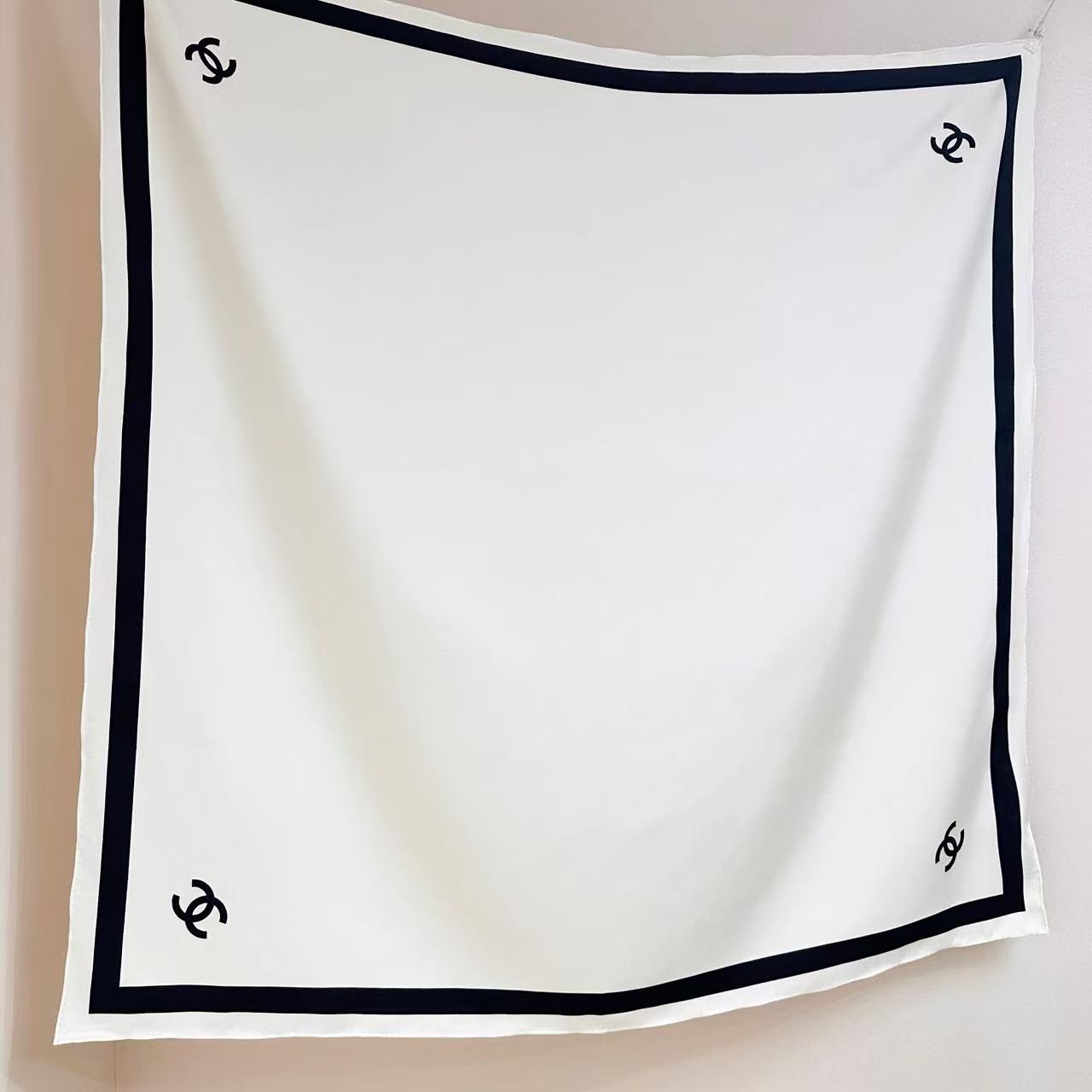 CHANEL 26S SCARF 90 IN SILK 303209