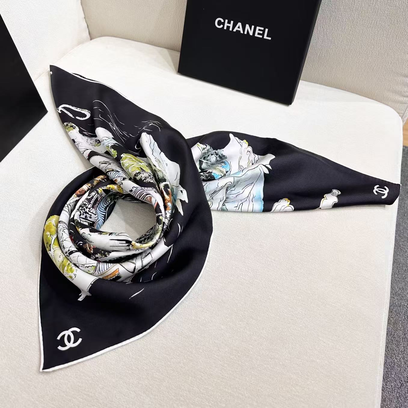 CHANEL 26S SCARF 90 IN SILK 303188