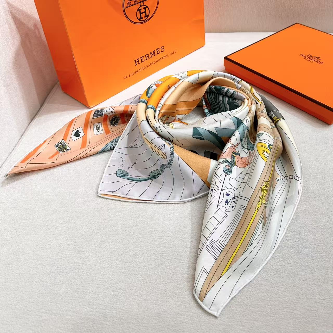 HERMES 26S SCARF 90 IN SILK 304330