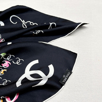 CHANEL 26S SCARF 90 IN SILK 500134