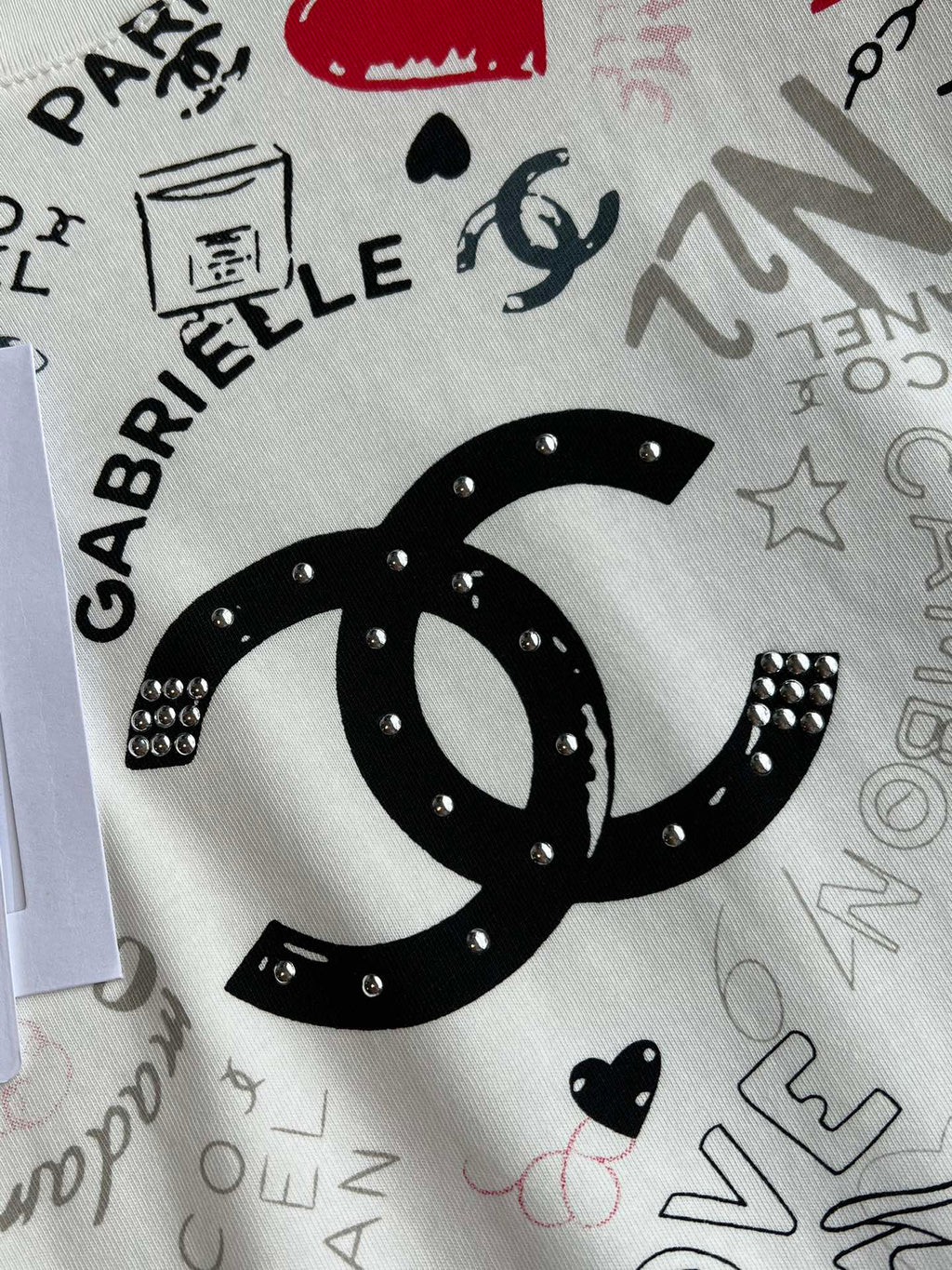 CHANEL OFF-WHITE LOGO PRINT T-SHIRT