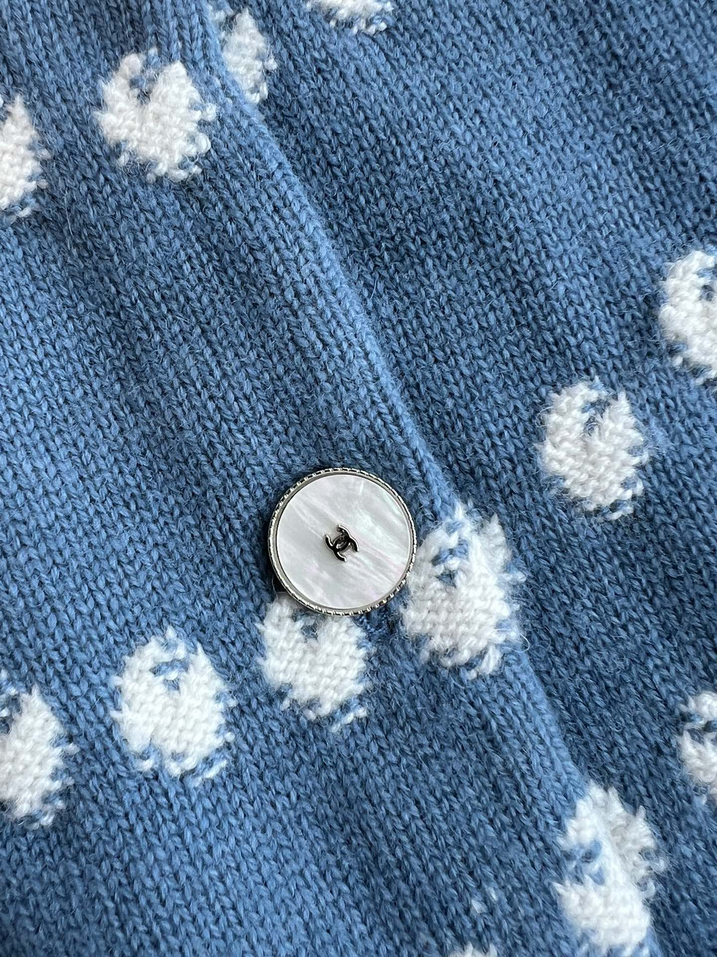 Chanel 25P Cardigan Dark Blue Mix White Cashmere 229517