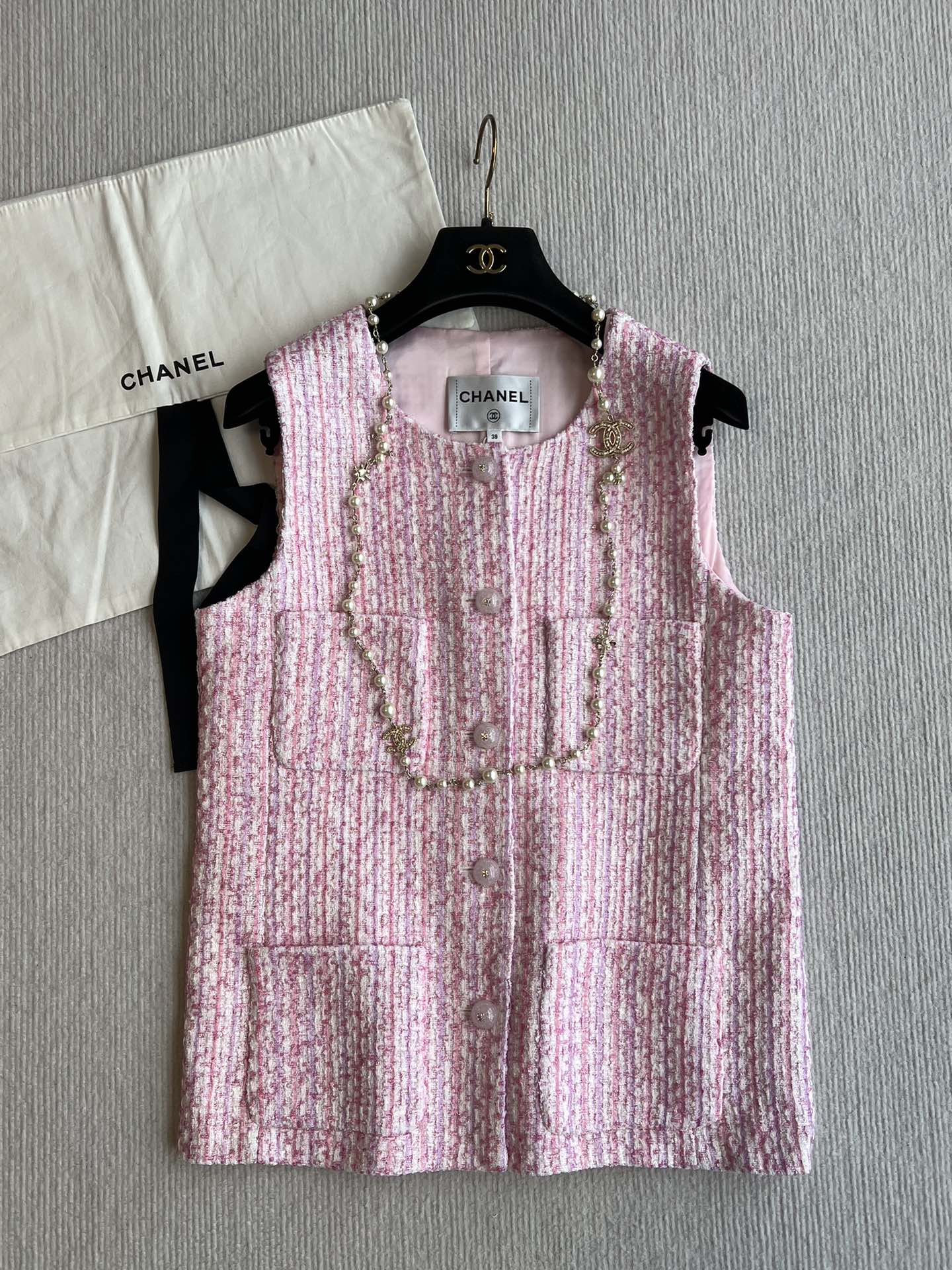 Chanel 25P Gilet Pink Cotton and Wool Tweed 235902