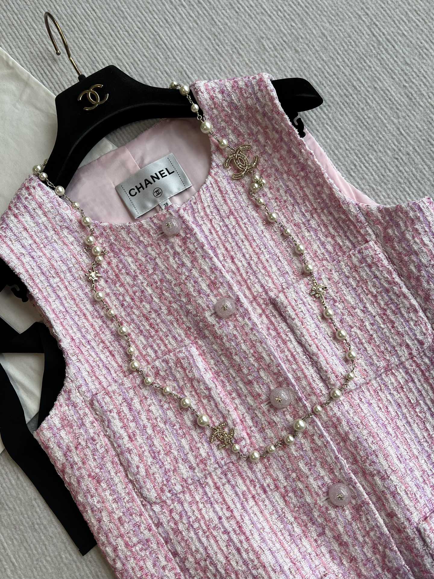 Chanel 25P Gilet Pink Cotton and Wool Tweed 235902