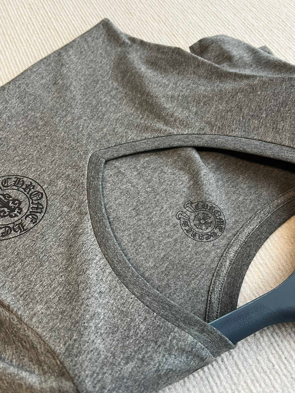 CHROMEHEARTS GRAY SHORT-SLEEVE V-NECK COTTON T-SHIRT