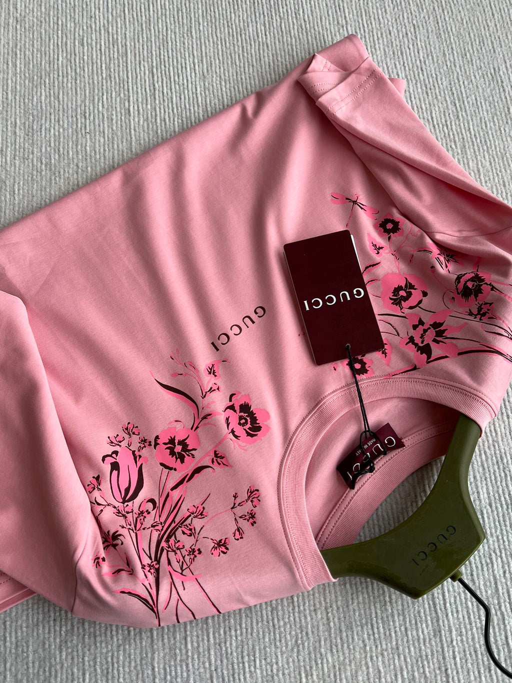 GUCCI SHORT SLEEVE LOGO PRINTED T-SHIRT 275723