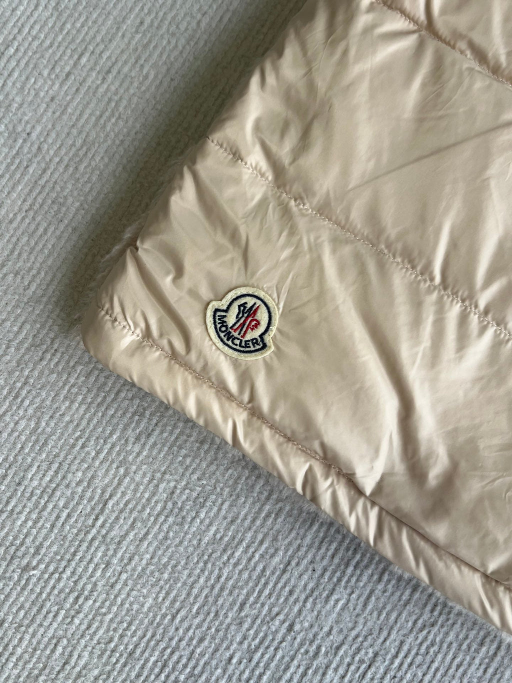MONCLER 25S DOWN VEST IN LIGHT PINK 044