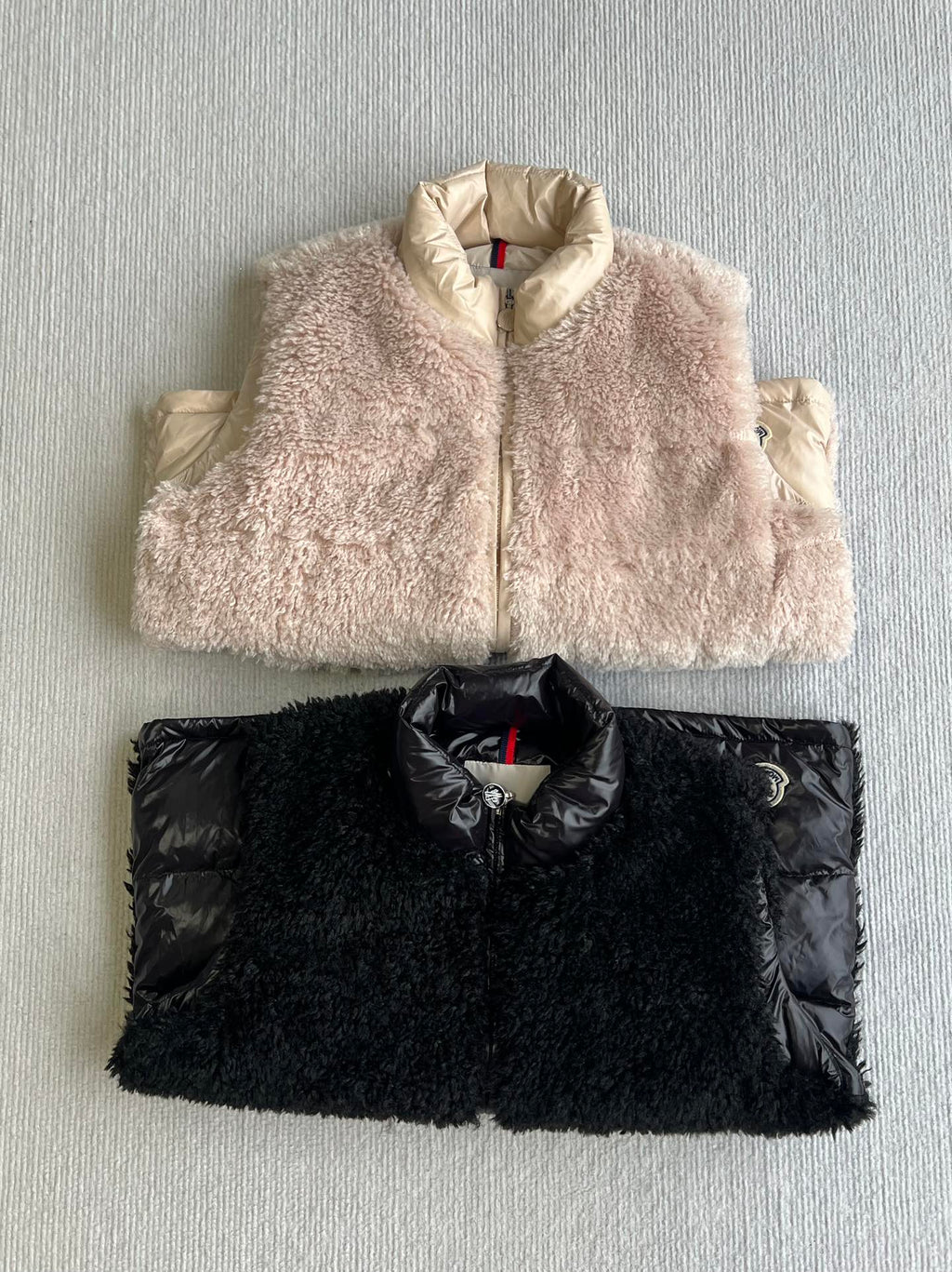 MONCLER 25S DOWN VEST IN BLACK 043