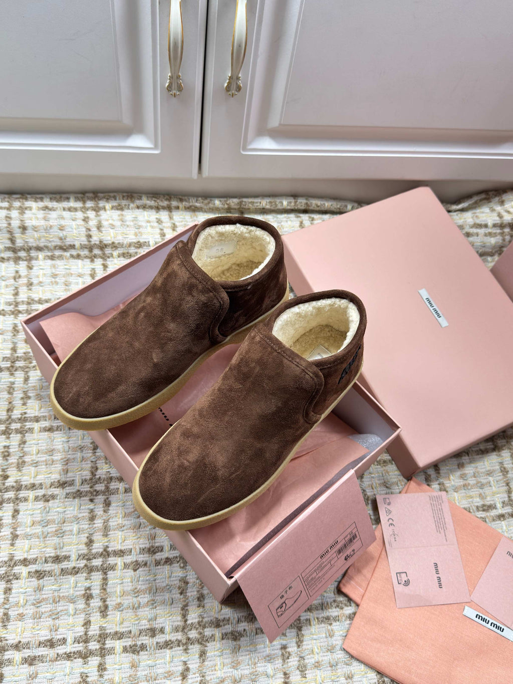 MIUMIU 26S SLIP-ON BOOTIES IN DARK BROWN SUEDE WITH SHEARLING