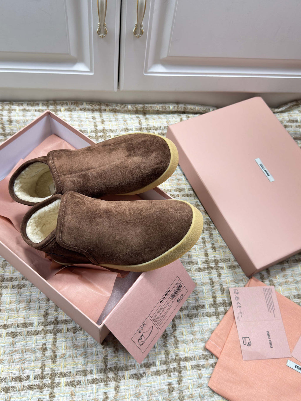 MIUMIU 26S SLIP-ON BOOTIES IN DARK BROWN SUEDE WITH SHEARLING