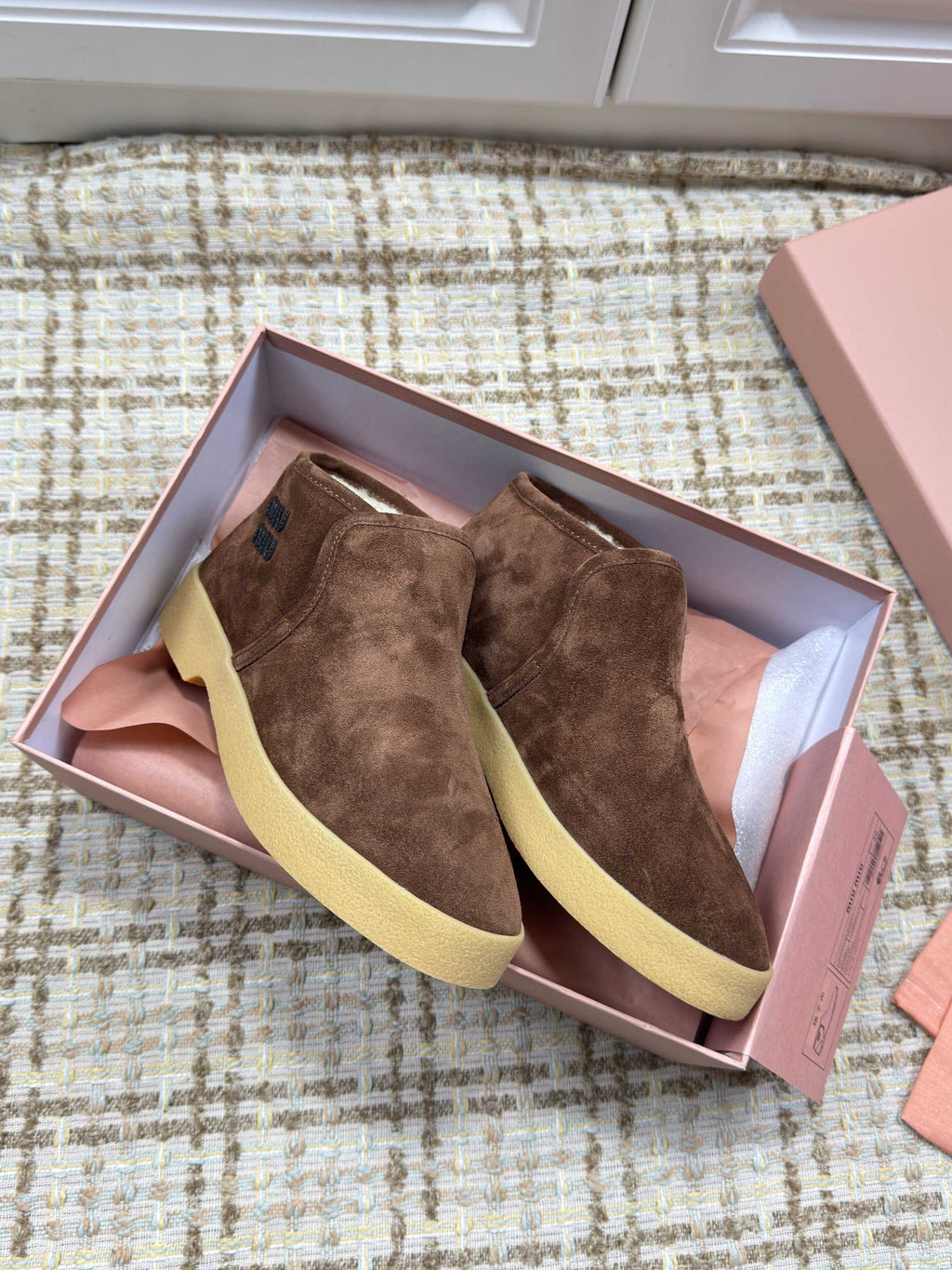 MIUMIU 26S SLIP-ON BOOTIES IN DARK BROWN SUEDE WITH SHEARLING