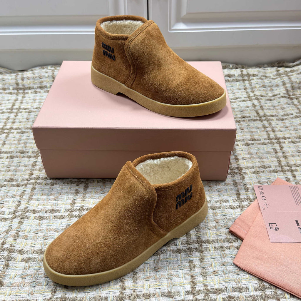 MIUMIU 26S SLIP-ON BOOTIES IN CAMEL BROWN SUEDE WITH SHEARLING
