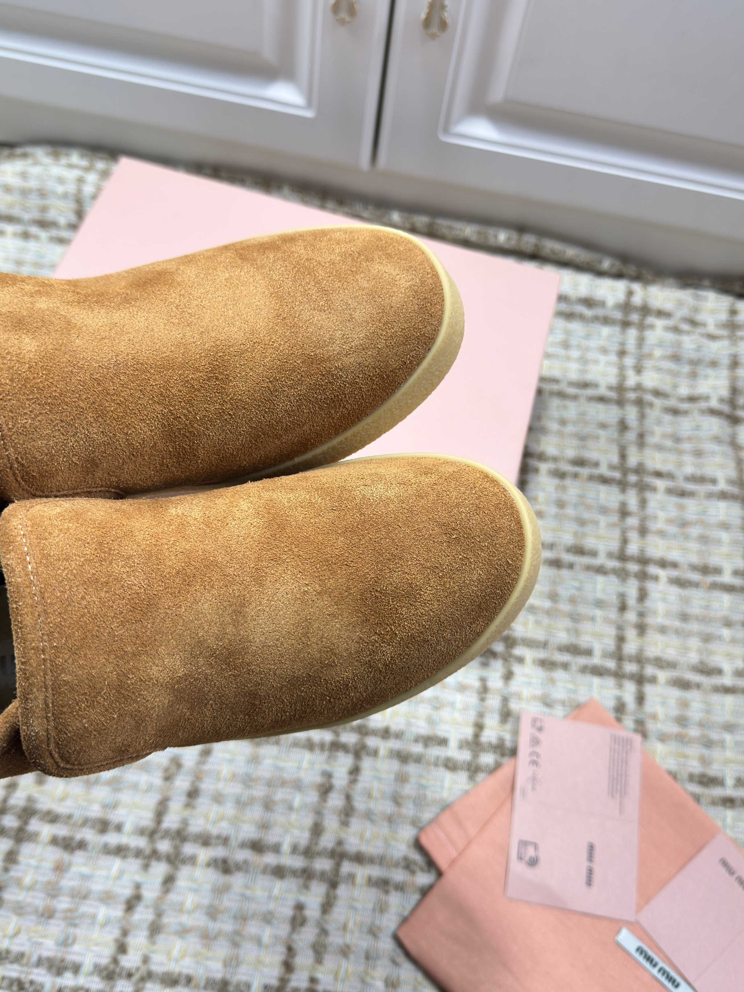 MIUMIU 26S SLIP-ON BOOTIES IN CAMEL BROWN SUEDE WITH SHEARLING